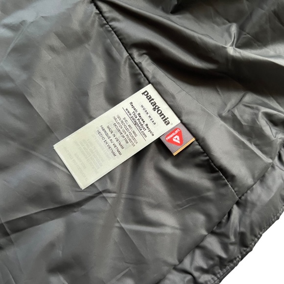NEW Patagonia Men's Nano Puff Vest Sz Small - Picture 9 of 11